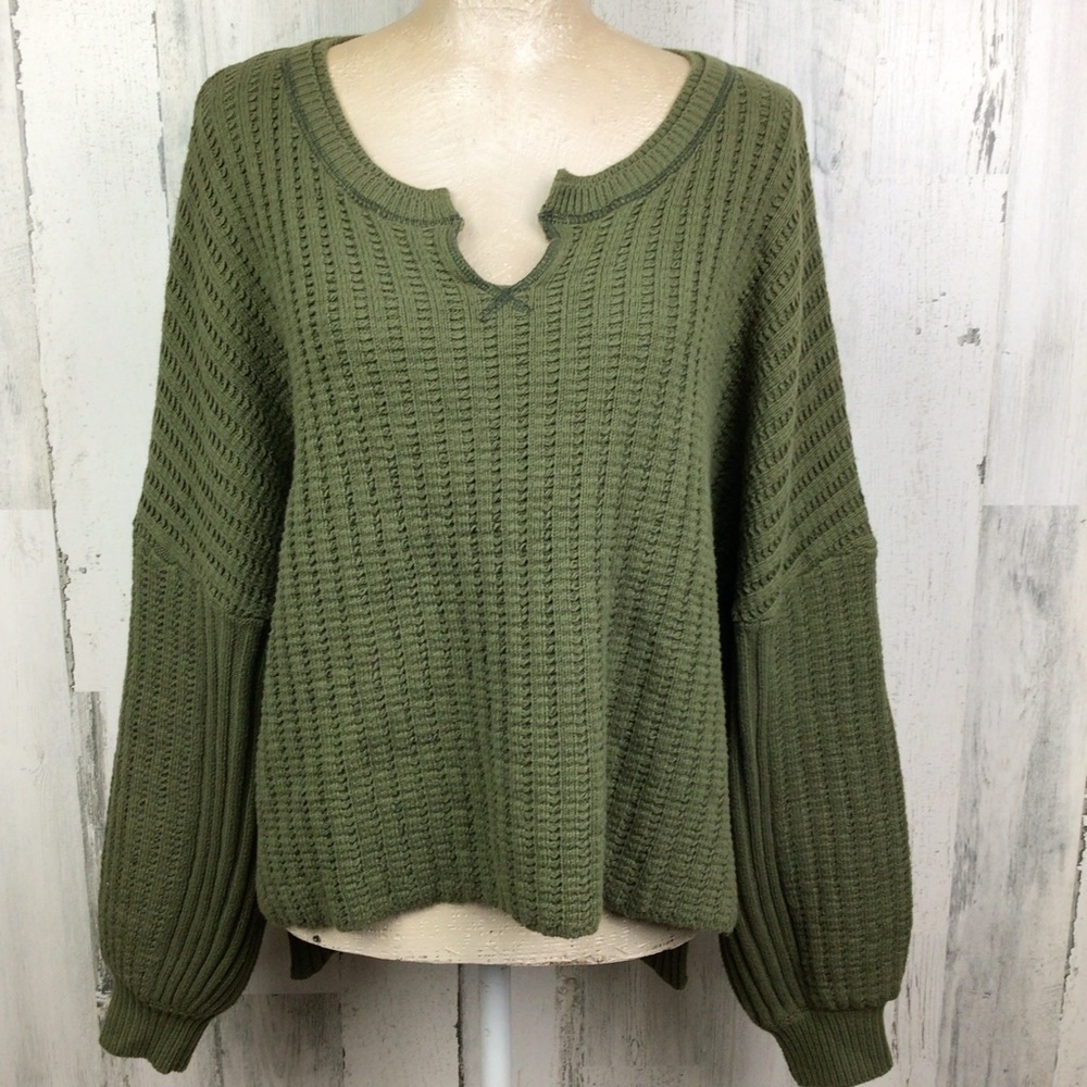 Urban Outfitter BDG Oversized High Low Sweater Womens Green Moss Size S-P